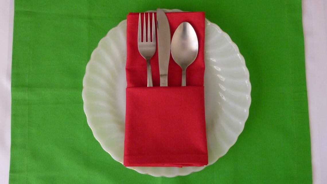 Napkin Folding – Basic Pouch