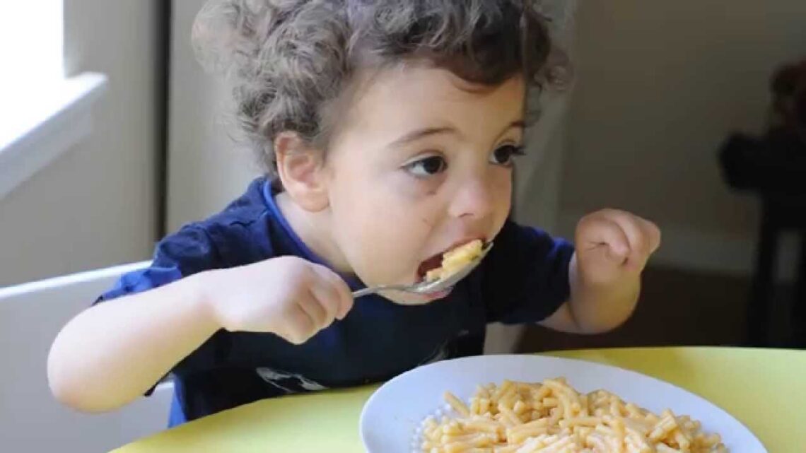 Kids LOVE this Vegan Mac & Cheese!